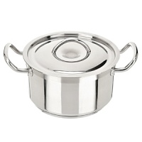 This stainless steel stock pot with lid is a modern kitchen essential: easy to clean, lightweight, and good looking. With an aluminum core that provides superior heat conduction, this stock pot delivers delicious results with every meal.
