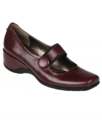 Naturalizer's Gable Flats play with the timeless Mary Jane by pairing it with a squared toe, button detail, and comfy covered wedge heel. Naturalizer's Gable Flats play with the timeless Mary Jane by pairing it with a squared toe, button detail, and comfy covered wedge heel.