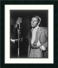 Golden Age of Jazz, Frank Sinatra by William P. Gottlieb, Framed Print Art - 26.87 x 22.87 Golden Age of Jazz, Frank Sinatra by William P. Gottlieb, Framed Print Art - 26.87 x 22.87
