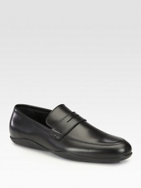 A well-constructed loafer is rendered in supple Italian Satin Calf leather and accented with a comfortable Technogel® innersole and a Vibram® 'Windsurf' outsole for a pop of color, flexibility and traction.Leather upperLeather liningTechnogel innersoleExclusive Vibram® 'Windsurf'soleMade in ItalyOUR FIT MODEL RECOMMENDS ordering true size. A well-constructed loafer is rendered in supple Italian Satin Calf leather and accented with a comfortable Technogel® innersole and a Vibram® 'Windsurf' outsole for a pop of color, flexibility and traction.Leather upperLeather liningTechnogel innersoleExclusive Vibram® 'Windsurf'soleMade in ItalyOUR FIT MODEL RECOMMENDS ordering true size.