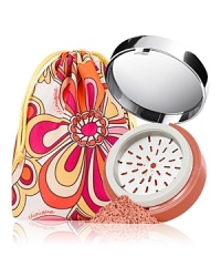 Bronzing powder with a smart advantage: Long wear formula helps absorb oil, maintain skin's moisture balance so skin looks healthy, lit with a subtle radiance. Mineral and anti oxidant rich bronzer transforms from pressed to loose powder at the turn of a dial. Lightweight, oil free. Turn grinder clockwise to first mark for a fresh dose of bronzing powder. Apply with a large powder brush, building color to desired level of bronze. Bronzing powder with a smart advantage: Long wear formula helps absorb oil, maintain skin's moisture balance so skin looks healthy, lit with a subtle radiance. Mineral and anti oxidant rich bronzer transforms from pressed to loose powder at the turn of a dial. Lightweight, oil free. Turn grinder clockwise to first mark for a fresh dose of bronzing powder. Apply with a large powder brush, building color to desired level of bronze.