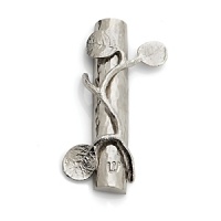 Nature-inspired, Michael Aram's Botanical Leaf collection calls to mind the leaves and twisting branches of eucalyptus and seagrape. Artfully designed, this unique mezuzah lends timeless elegance to your doorways. Nature-inspired, Michael Aram's Botanical Leaf collection calls to mind the leaves and twisting branches of eucalyptus and seagrape. Artfully designed, this unique mezuzah lends timeless elegance to your doorways.
