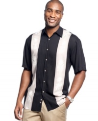 Relaxed and refined meet with this fresh paneled shirt from Campia Moda. Relaxed and refined meet with this fresh paneled shirt from Campia Moda.
