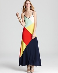 Master an easy-chic aesthetic with this Juicy Couture maxi dress. Statement color blocking emboldens an airy silhouette for effortless 24-7 style. Master an easy-chic aesthetic with this Juicy Couture maxi dress. Statement color blocking emboldens an airy silhouette for effortless 24-7 style.