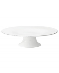 In an exquisite union of the contemporary and the classical, renowned bridal designer Vera Wang and Wedgwood have created a dinnerware and dishes pattern that brings elegance to the modern table. Blanc sur Blanc cake stands marry pure white with a textured matte border and platinum edging for subtle tonal contrast. In an exquisite union of the contemporary and the classical, renowned bridal designer Vera Wang and Wedgwood have created a dinnerware and dishes pattern that brings elegance to the modern table. Blanc sur Blanc cake stands marry pure white with a textured matte border and platinum edging for subtle tonal contrast.