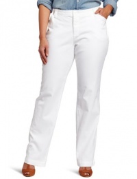 Lee Women's Plus-Size Comfort Fit Straight Leg Pant Lee Women's Plus-Size Comfort Fit Straight Leg Pant