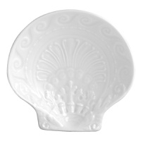 The Louvre dinnerware collection takes its design inspiration from architectural motifs that adorn the exterior of the Louvre museum. Casual or formal, this collection offers great practicality and adapts to every occasion. Oven and dishwasher safe, many of the bakeware pieces transition from oven to table. The Louvre dinnerware collection takes its design inspiration from architectural motifs that adorn the exterior of the Louvre museum. Casual or formal, this collection offers great practicality and adapts to every occasion. Oven and dishwasher safe, many of the bakeware pieces transition from oven to table.