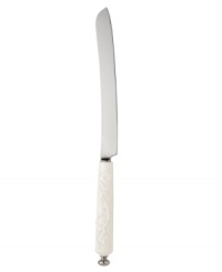 An embossed vine motif and shiny white glaze makes this Lenox cake knife worthy of cutting and plating even the finest confections. Coordinates with Opal Innocence Carved dinnerware.