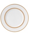 Inspired by the intricate ribbons of lace that adorn Vera Wang dresses, these dinner plates feature a gold lace border that melds with a delicate floral design to form a pattern on this collection of dinnerware and dishes that is both exquisitely detailed and elegantly timeless.