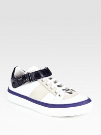 A casual weekend look with trendy mock crocodile details. Leather & suede upperLeather liningPadded insoleRubber soleMade in Italy A casual weekend look with trendy mock crocodile details. Leather & suede upperLeather liningPadded insoleRubber soleMade in Italy