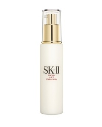 This anti-aging lotion provides rich moisturization to help reduce the appearance of expression lines and improve skin's suppleness. This intense, yet light, oil-free moisturizer rich in hydrators leaves your skin feeling supple and fresh. Dispense 1-2 pumps onto back of hand. Apply to forehead, nose, cheeks and chin. Smooth over entire face. This anti-aging lotion provides rich moisturization to help reduce the appearance of expression lines and improve skin's suppleness. This intense, yet light, oil-free moisturizer rich in hydrators leaves your skin feeling supple and fresh. Dispense 1-2 pumps onto back of hand. Apply to forehead, nose, cheeks and chin. Smooth over entire face.