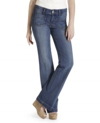 Refresh your denim wardrobe with these on-trend flared Levi's jeans. The medium blue wash is a classic springtime choice, too! Refresh your denim wardrobe with these on-trend flared Levi's jeans. The medium blue wash is a classic springtime choice, too!