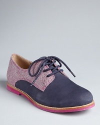 Spendid's spin on the oxford flat is anything but basic; herringbone and suede in contrasting colorblocking take the trend to a whole new level. Spendid's spin on the oxford flat is anything but basic; herringbone and suede in contrasting colorblocking take the trend to a whole new level.
