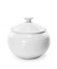 From celebrated chef and food writer, Sophie Conran, comes this artfully designed covered casserole dish. Created with the foodie in mind, this versatile dish transitions from cookware to dinnerware with the utmost ease. From celebrated chef and food writer, Sophie Conran, comes this artfully designed covered casserole dish. Created with the foodie in mind, this versatile dish transitions from cookware to dinnerware with the utmost ease.