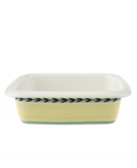 Serve your baked dishes with all the charm of the French countryside with this square baking dish from Villeroy & Boch.