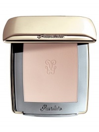 A refill for Parure Foundation Compact. Revives and illuminates the skin, restoring luster and revitalizing skin in the long term, thanks to the exclusive double-sided Gold Radiance Pigment. .31 oz. A refill for Parure Foundation Compact. Revives and illuminates the skin, restoring luster and revitalizing skin in the long term, thanks to the exclusive double-sided Gold Radiance Pigment. .31 oz.