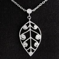 So Rachel by Longaberger Sterling Silver Filigree 1.75 Leaf Pendant Necklace So Rachel by Longaberger Sterling Silver Filigree 1.75 Leaf Pendant Necklace