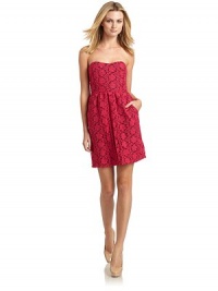 THE LOOKFloral embroidered lace overlayStrapless sweetheart necklineBoned bodiceSeamed waistDual front slash pocketsBack zipper with hook-and-eye closureContrast underlayTHE FITAbout 27 from top to hemTHE MATERIALPolyesterFully linedCARE & ORIGINDry cleanImportedModel shown is 5'9½ (176cm) wearing US size Small. THE LOOKFloral embroidered lace overlayStrapless sweetheart necklineBoned bodiceSeamed waistDual front slash pocketsBack zipper with hook-and-eye closureContrast underlayTHE FITAbout 27 from top to hemTHE MATERIALPolyesterFully linedCARE & ORIGINDry cleanImportedModel shown is 5'9½ (176cm) wearing US size Small.