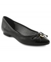 Tommy Hilfiger's Paris flats are polished and refined, with a delicate bow at it's pointed toe.