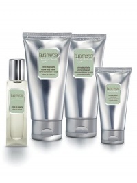 Laura Mercier's La Petite Patisserie Quartet in Crème de Pistache, inspired by the creamy and nutty aromas of pistachio desserts, is a decadent blend of gourmande ingredients with a combination of almond, praline and hazelnut nuances and freshly whipped cream. This must-have regimen set features 3 oz. portable tubes of Crème Body Wash and Soufflé Body Crème, plus a deluxe-travel Hand Crème and Eau Gourmande fragrance-- it's the ultimate travel luxury. Made in USA. Laura Mercier's La Petite Patisserie Quartet in Crème de Pistache, inspired by the creamy and nutty aromas of pistachio desserts, is a decadent blend of gourmande ingredients with a combination of almond, praline and hazelnut nuances and freshly whipped cream. This must-have regimen set features 3 oz. portable tubes of Crème Body Wash and Soufflé Body Crème, plus a deluxe-travel Hand Crème and Eau Gourmande fragrance-- it's the ultimate travel luxury. Made in USA.