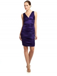 THE LOOKV-necklineSide zip closureSleevelessPleated bodice Empire waist Ruched sidesTHE FITAbout 28 longTHE MATERIALViscoseFully linedCARE & ORIGINDry cleanMade in Italy THE LOOKV-necklineSide zip closureSleevelessPleated bodice Empire waist Ruched sidesTHE FITAbout 28 longTHE MATERIALViscoseFully linedCARE & ORIGINDry cleanMade in Italy