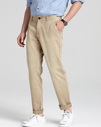 A casual 5-pocket essential in solid twill: the go-anywhere classic-fit Club Pant from Riviera Club. A casual 5-pocket essential in solid twill: the go-anywhere classic-fit Club Pant from Riviera Club.