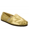 Skechers' Bobs Earth Mama flats may have a glitter canvas upper, but its their charitable side that makes them truly shine: For every pair of Bobs shoes sold, Skechers will donate a pair of shoes to a child in need.