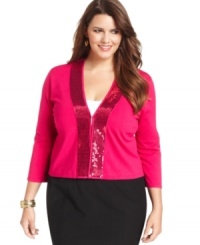 Electrify your look this season with Spense's sequined plus size cardigan. Electrify your look this season with Spense's sequined plus size cardigan.