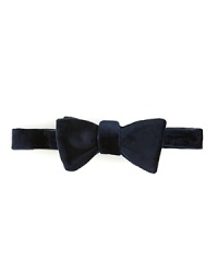 Add the heritage and refinement of Burberry to your formal attire with this handsome velvet bow tie, rendered in blue for a deft touch. Add the heritage and refinement of Burberry to your formal attire with this handsome velvet bow tie, rendered in blue for a deft touch.