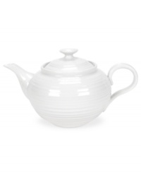 From celebrated chef and writer, Sophie Conran, comes incredibly durable dinnerware for every step of the meal, from oven to table. A ribbed texture gives this white teapot the charming look of traditional hand thrown pottery.