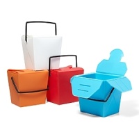 Go green with this whimsical, reusable to-go container from DCI. Modeled after traditional take-out boxes found in Chinese restaurants, it's detailed with a sturdy handle and comes in four fun colors.