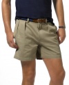 Essential classic-fitting pleated shorts in durable cotton twill.