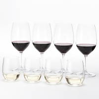 The generous size of this glass allows the bouquet to develop fully. The shape directs the flow of wine onto the zone of the tongue which perceives sweetness, thus accentuating the fruit and de-emphasizing the bitter qualities of the tannin. Riedel's Vinum Bordeaux glass is perfect for young, full bodied, complex red wines that are high in tannin. The generous size of this glass allows the bouquet to develop fully. The shape directs the flow of wine onto the zone of the tongue which perceives sweetness, thus accentuating the fruit and de-emphasizing the bitter qualities of the tannin. Riedel's Vinum Bordeaux glass is perfect for young, full bodied, complex red wines that are high in tannin.