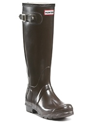 Hunter original rubber rain boots have the legendary Hunter fit and comfort and are perfect for a rainy day. Hunter original rubber rain boots have the legendary Hunter fit and comfort and are perfect for a rainy day.