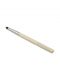 A round closely trimmed brush to easily smudge color around the rim of the eyes. Made of luxuriously soft black squirrel hair. A round closely trimmed brush to easily smudge color around the rim of the eyes. Made of luxuriously soft black squirrel hair.
