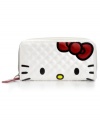 Stay organized in the most adorable way with this too-cute Hello Kitty wallet. Gorgeously glossy and accented with signature detailing, it's the ultimate fashionista find.