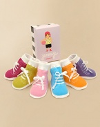 Six-pair gift set in an adorable tennis shoe design, perfect for the budding pro. Non-skid bottoms Boxed for giving Appropriate for ages 0-12 months Cotton; machine wash Imported