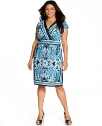 Liven up your look for the season with AGB's short sleeve plus size dress, highlighted by a scarf print.
