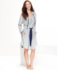 Stay cozy this season in this french terry robe by Tommy Hilfiger. It features contrasting trim along the sleeve edges and on the drawstring closures with pockets on both sides. Stay cozy this season in this french terry robe by Tommy Hilfiger. It features contrasting trim along the sleeve edges and on the drawstring closures with pockets on both sides.