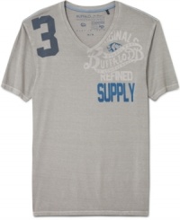 Sporty meets stylish. This t-shirt from Buffalo David Bitton is the best of both worlds. Sporty meets stylish. This t-shirt from Buffalo David Bitton is the best of both worlds.