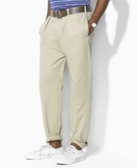 Classic-fitting pant in cotton chino twill. Classic-fitting pant in cotton chino twill.