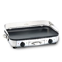 Features an extra large 20 x 13 non-stick surface with two independent side-by-side cooking surfaces with temperature range from keep warm to sear. Signature cast stainless handles with stainless rivets for easy and secure handling. Features an extra large 20 x 13 non-stick surface with two independent side-by-side cooking surfaces with temperature range from keep warm to sear. Signature cast stainless handles with stainless rivets for easy and secure handling.