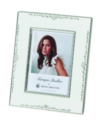 Monique Lhuillier for Royal Doulton Modern Love 4-Inch by 6-Inch Frame Monique Lhuillier for Royal Doulton Modern Love 4-Inch by 6-Inch Frame