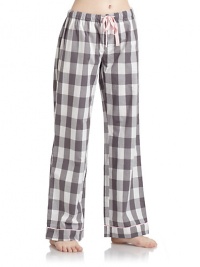 THE LOOKPlaid patternElastic drawstring waistFront button closure and button flyStraight legsContrast piped hemTHE FITRise, about 9Inseam, about 20THE MATERIALCottonCARE & ORIGINMachine washImported THE LOOKPlaid patternElastic drawstring waistFront button closure and button flyStraight legsContrast piped hemTHE FITRise, about 9Inseam, about 20THE MATERIALCottonCARE & ORIGINMachine washImported