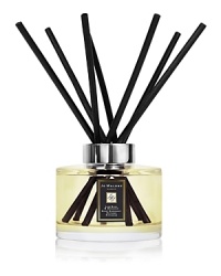 Fresh with Jo Malone's signature fragrance. Peppery basil and aromatic white thyme bring an unexpected twist to the scent of limes. Zesty and addictive. Fresh with Jo Malone's signature fragrance. Peppery basil and aromatic white thyme bring an unexpected twist to the scent of limes. Zesty and addictive.