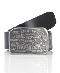 With a statement-making, vintage-style buckle, this Levi's plaque belt adds a stylish note to any look. With a statement-making, vintage-style buckle, this Levi's plaque belt adds a stylish note to any look.