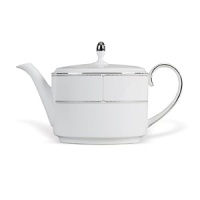 Sloane Square features a chic and simple tailored band, with details of platinum dots, which create a clean and sophisticated look. The accent plate features a wide band of gray mica with true geometric flare in the quadrant design around the border of the plate. Made in England. Sloane Square features a chic and simple tailored band, with details of platinum dots, which create a clean and sophisticated look. The accent plate features a wide band of gray mica with true geometric flare in the quadrant design around the border of the plate. Made in England.