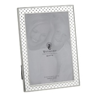 The delicate cross-beaded design that has made Waterford's Padova Fine Flatware and Dinnerware a perennial favorite now adorns this gorgeous 4x6 silverplated picture frame that bears its special name. The frame is lacquered to resist tarnish. Comes elegantly gift boxed with a special Waterford gray flannel pouch. The delicate cross-beaded design that has made Waterford's Padova Fine Flatware and Dinnerware a perennial favorite now adorns this gorgeous 4x6 silverplated picture frame that bears its special name. The frame is lacquered to resist tarnish. Comes elegantly gift boxed with a special Waterford gray flannel pouch.