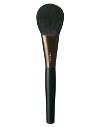 Shiseido The Makeup Powder Brush. A luxuriously soft natural hair brush designed for powder blending and contouring. Its slightly flattened hairs hug the contours of the face for a perfect finish. Comes in its own convenient, protective carry-case. Shiseido The Makeup Powder Brush. A luxuriously soft natural hair brush designed for powder blending and contouring. Its slightly flattened hairs hug the contours of the face for a perfect finish. Comes in its own convenient, protective carry-case.