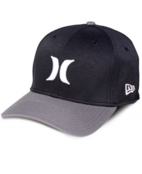 When you're not riding the waves, rock this classic logo cap by Hurley.